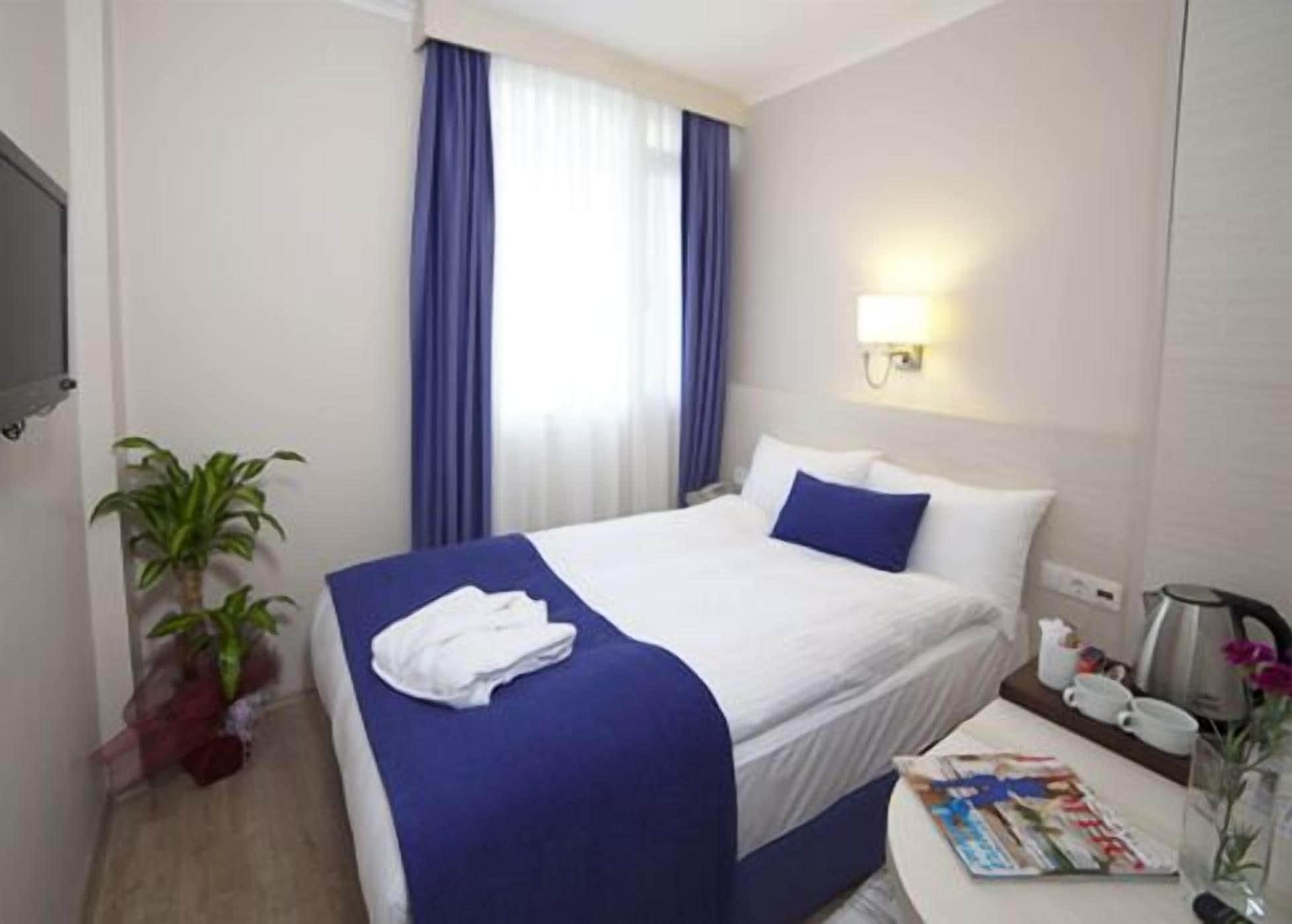 Walk In Hotel Izmir Exterior foto