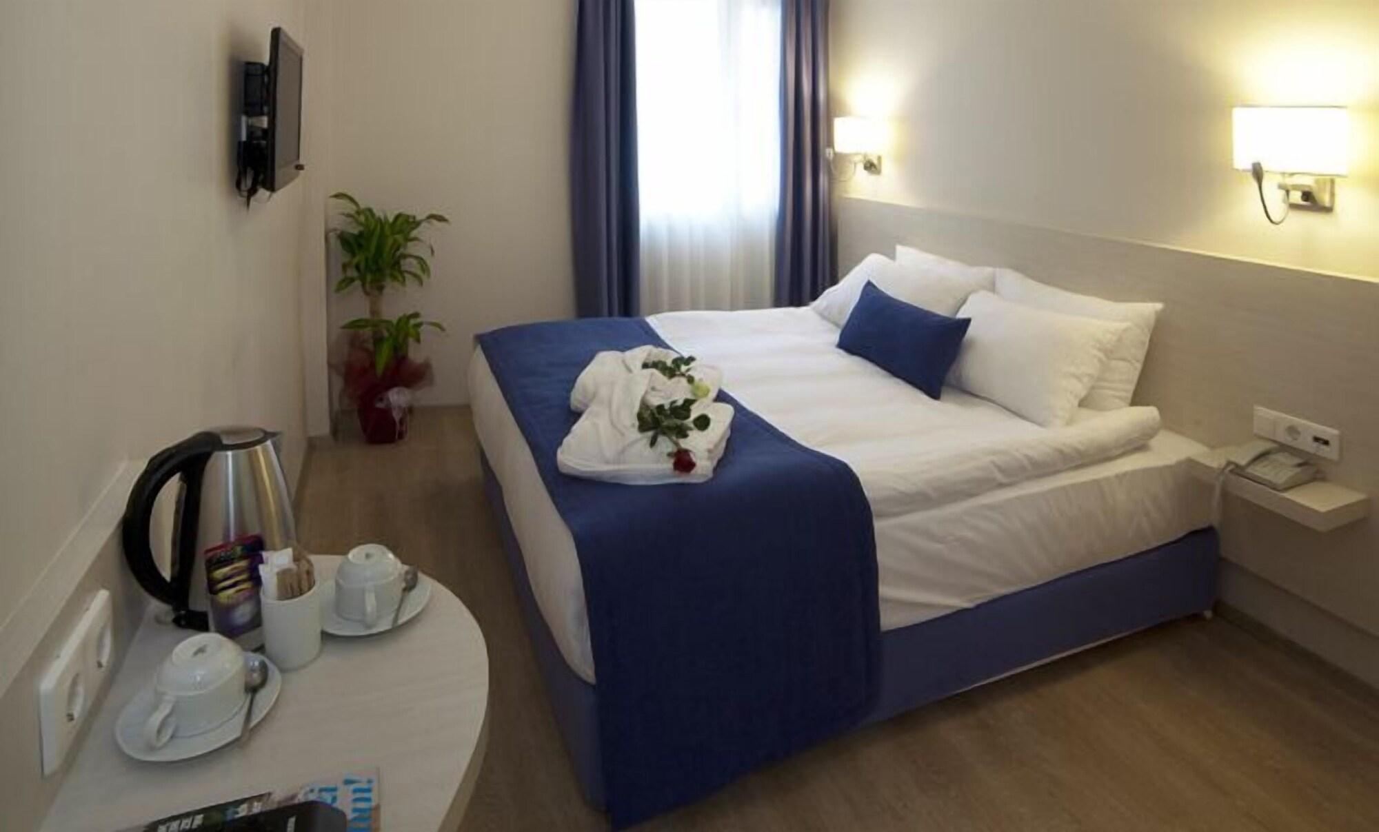 Walk In Hotel Izmir Exterior foto