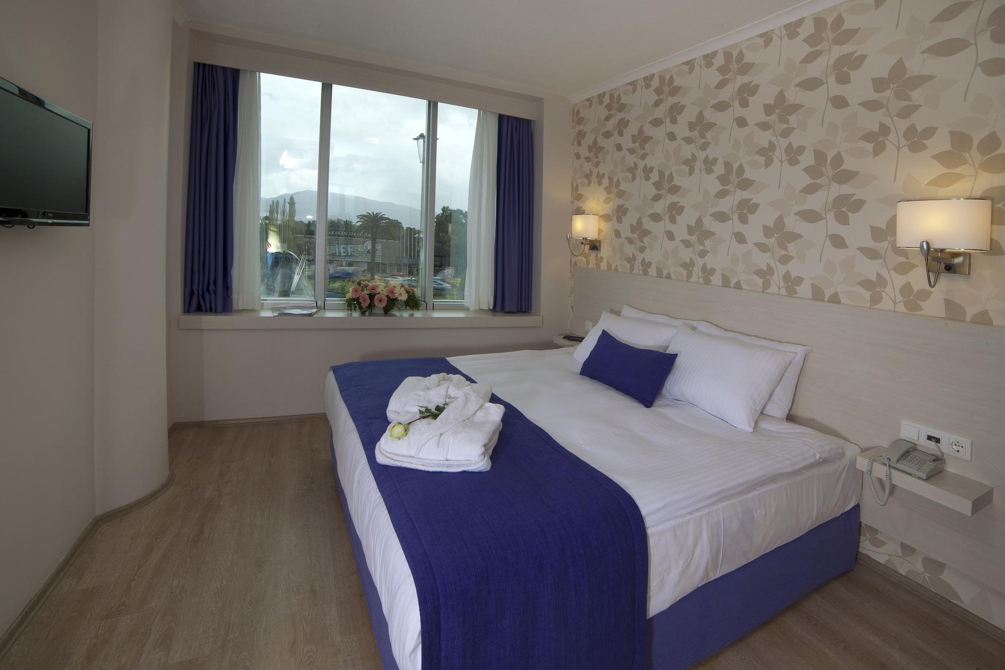 Walk In Hotel Izmir Exterior foto