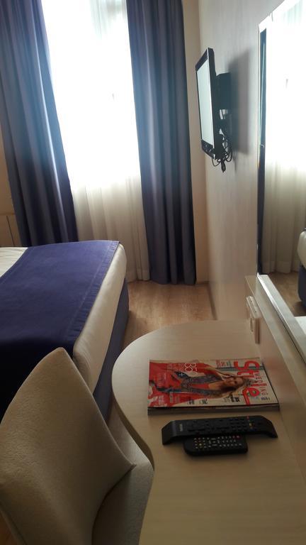 Walk In Hotel Izmir Exterior foto