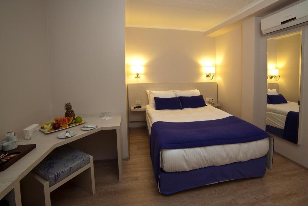 Walk In Hotel Izmir Exterior foto