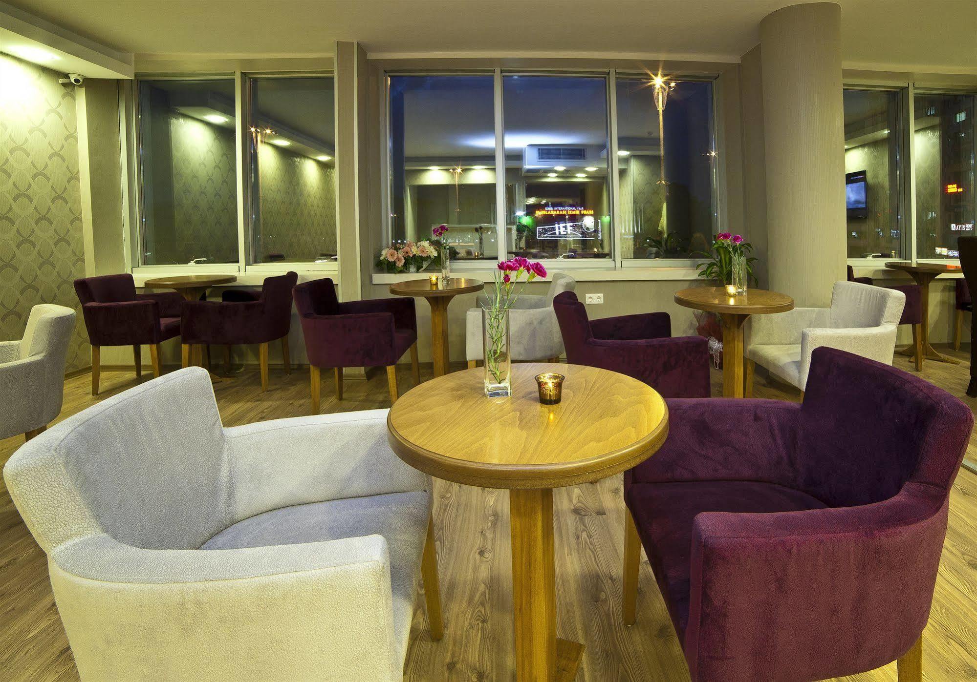 Walk In Hotel Izmir Exterior foto